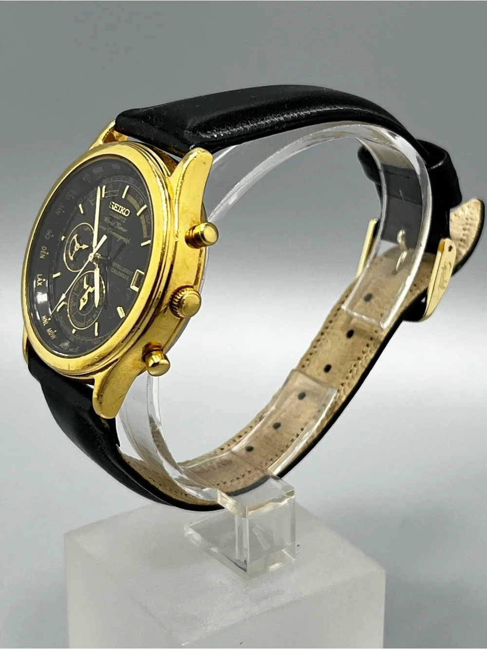 Seiko World Timer 6M15-7038 Black Dial Quartz Alarm Chronograph Mens Wrist Watch